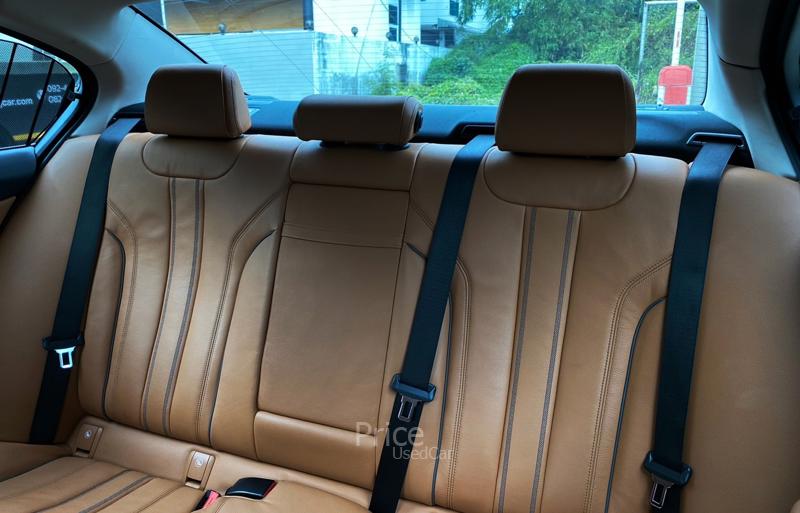 ขายรถเก๋งมือสอง-bmw-บีเอ็มดับบลิว-530i-รถปี2020-รหัส90362-26da072a.jpg ขายรถเก๋งมือสอง-bmw-บีเอ็มดับบลิว-530i-รถปี2020-รหัส90362-26da072a.jpg
