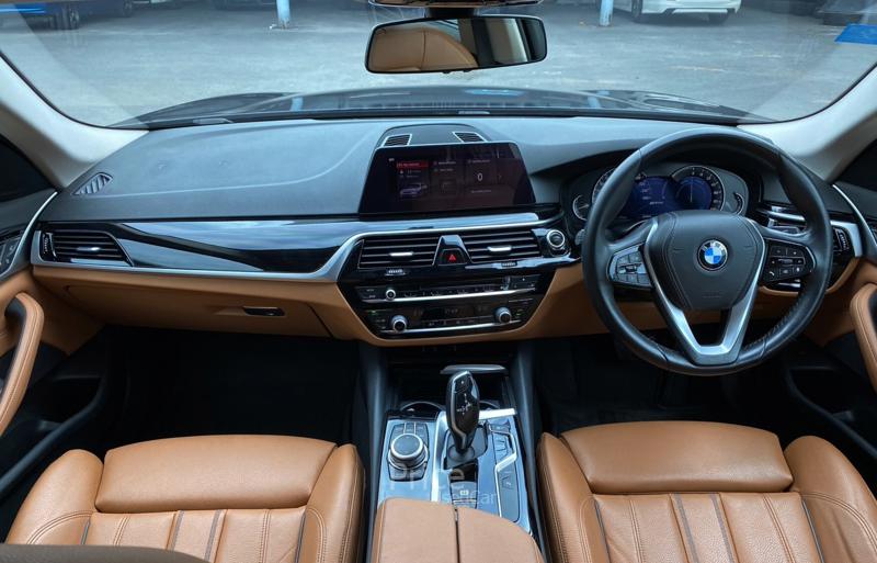 ขายรถเก๋งมือสอง-bmw-บีเอ็มดับบลิว-530i-รถปี2020-รหัส90362-b360578f.jpg ขายรถเก๋งมือสอง-bmw-บีเอ็มดับบลิว-530i-รถปี2020-รหัส90362-b360578f.jpg