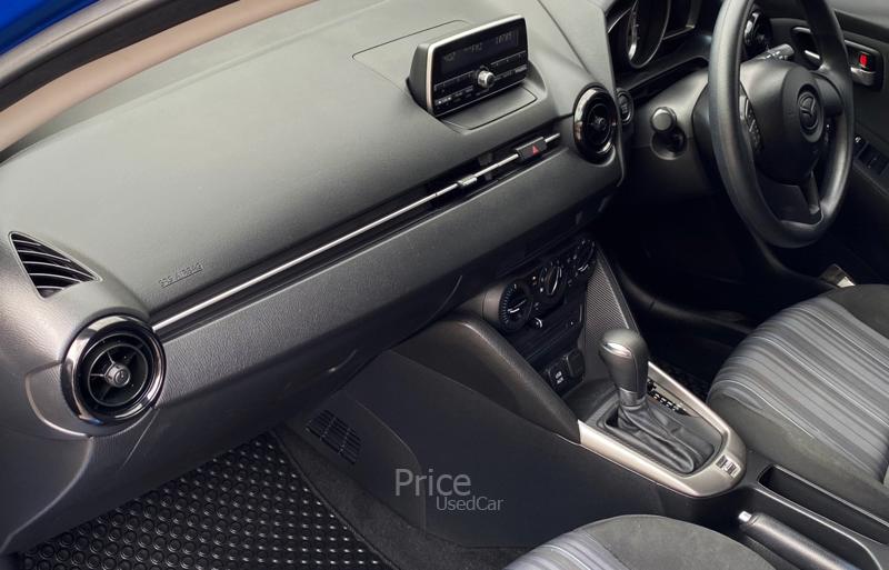 ขายรถเก๋งมือสอง-mazda-มาสด้า-2-รถปี2015-รหัส90371-b6c406ca.jpg