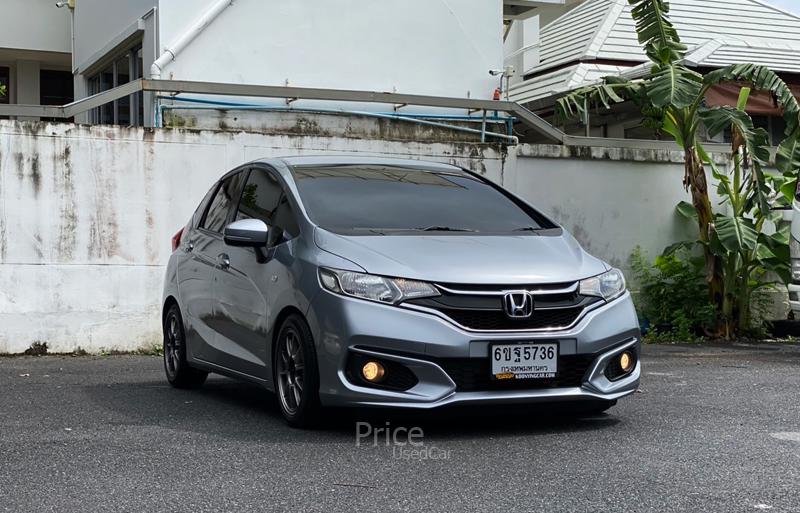 ขายรถเก๋งมือสอง-honda-ฮอนด้า-jazz-รถปี2017-รหัส90393-2a608565.jpg ขายรถเก๋งมือสอง-honda-ฮอนด้า-jazz-รถปี2017-รหัส90393-2a608565.jpg
