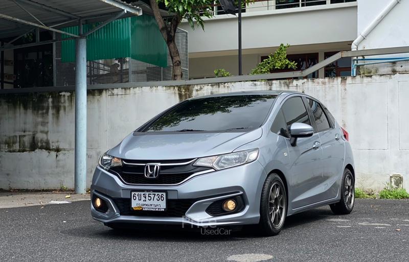 รถเก๋งมือสอง HONDA JAZZ รถปี 2017