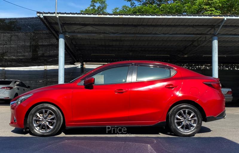 ขายรถเก๋งมือสอง-mazda-มาสด้า-2-รถปี2017-รหัส90425-90e3b100.jpg ขายรถเก๋งมือสอง-mazda-มาสด้า-2-รถปี2017-รหัส90425-90e3b100.jpg