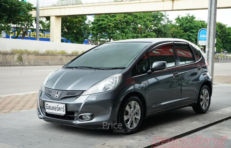 รถเก๋งมือสอง HONDA JAZZ รถปี 2015