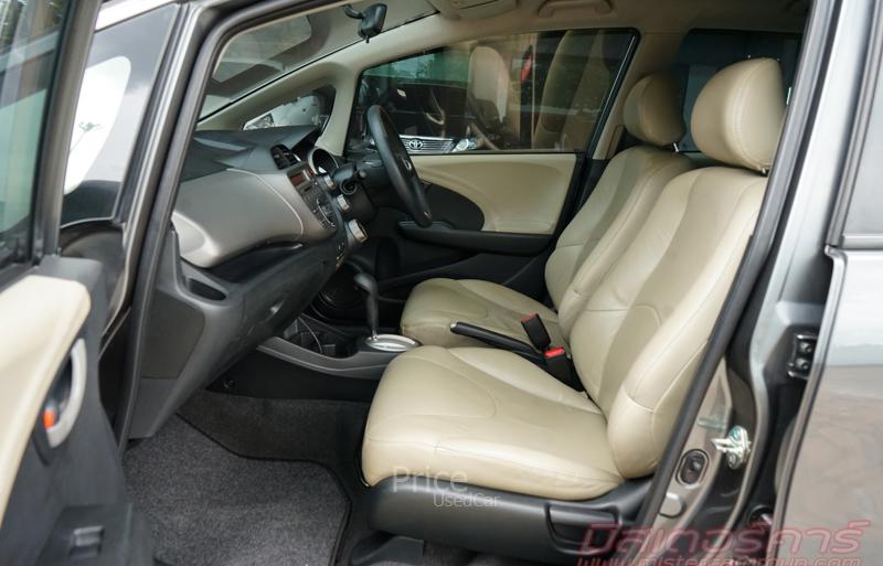 ขายรถเก๋งมือสอง-honda-ฮอนด้า-jazz-รถปี2015-รหัส90453-8a0bc4b3.jpg ขายรถเก๋งมือสอง-honda-ฮอนด้า-jazz-รถปี2015-รหัส90453-8a0bc4b3.jpg
