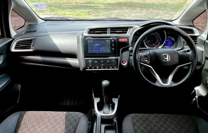 ขายรถเก๋งมือสอง-honda-ฮอนด้า-jazz-รถปี2015-รหัส90517-0d149b0c.jpg ขายรถเก๋งมือสอง-honda-ฮอนด้า-jazz-รถปี2015-รหัส90517-0d149b0c.jpg
