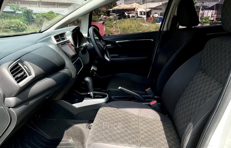 ขายรถเก๋งมือสอง-honda-ฮอนด้า-jazz-รถปี2015-รหัส90517-380108d1.jpg ขายรถเก๋งมือสอง-honda-ฮอนด้า-jazz-รถปี2015-รหัส90517-380108d1.jpg