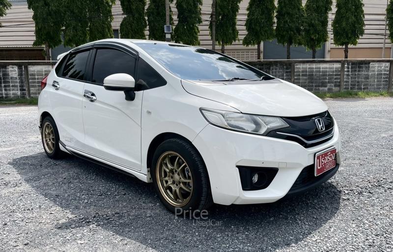 ขายรถเก๋งมือสอง-honda-ฮอนด้า-jazz-รถปี2015-รหัส90517-d5420bfb.jpg ขายรถเก๋งมือสอง-honda-ฮอนด้า-jazz-รถปี2015-รหัส90517-d5420bfb.jpg