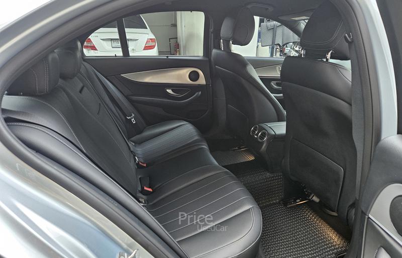 ขายรถเก๋งมือสอง-mercedes-benz-เมอร์เซเดสเบนซ์-e220-รถปี2017-รหัส90526-17cb10ad.jpg ขายรถเก๋งมือสอง-mercedes-benz-เมอร์เซเดสเบนซ์-e220-รถปี2017-รหัส90526-17cb10ad.jpg