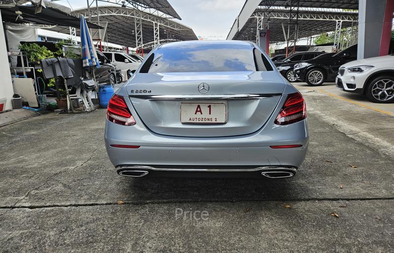 ขายรถเก๋งมือสอง-mercedes-benz-เมอร์เซเดสเบนซ์-e220-รถปี2017-รหัส90526-325fcc44.jpg ขายรถเก๋งมือสอง-mercedes-benz-เมอร์เซเดสเบนซ์-e220-รถปี2017-รหัส90526-325fcc44.jpg