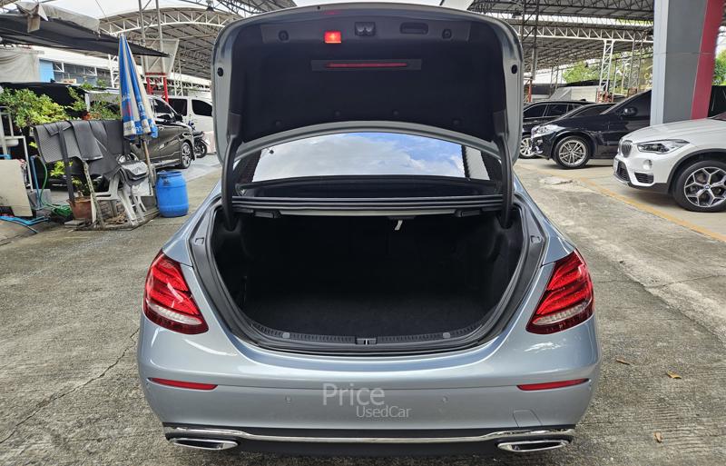 ขายรถเก๋งมือสอง-mercedes-benz-เมอร์เซเดสเบนซ์-e220-รถปี2017-รหัส90526-37ba8c35.jpg ขายรถเก๋งมือสอง-mercedes-benz-เมอร์เซเดสเบนซ์-e220-รถปี2017-รหัส90526-37ba8c35.jpg