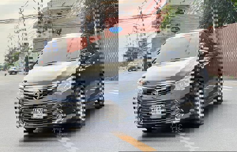 ขายรถเก๋งมือสอง-toyota-โตโยต้า-camry-รถปี2015-รหัส90589-7aca39eb.jpg ขายรถเก๋งมือสอง-toyota-โตโยต้า-camry-รถปี2015-รหัส90589-7aca39eb.jpg
