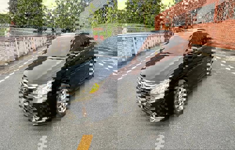 รถเก๋งมือสอง TOYOTA CAMRY รถปี 2015