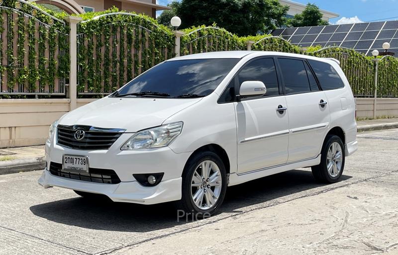 รถตู้มือสอง TOYOTA INNOVA รถปี 2013