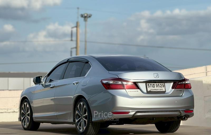 ขายรถเก๋งมือสอง-honda-ฮอนด้า-accord-รถปี2018-รหัส90610-72a02d52.jpg ขายรถเก๋งมือสอง-honda-ฮอนด้า-accord-รถปี2018-รหัส90610-72a02d52.jpg