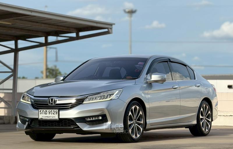 ขายรถเก๋งมือสอง-honda-ฮอนด้า-accord-รถปี2018-รหัส90610-92c302f2.jpg ขายรถเก๋งมือสอง-honda-ฮอนด้า-accord-รถปี2018-รหัส90610-92c302f2.jpg