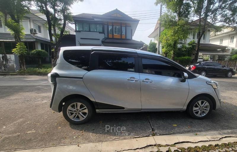 ขายรถเก๋งมือสอง-toyota-โตโยต้า-sienta-รถปี2017-รหัส90705-5e339583.jpg ขายรถเก๋งมือสอง-toyota-โตโยต้า-sienta-รถปี2017-รหัส90705-5e339583.jpg