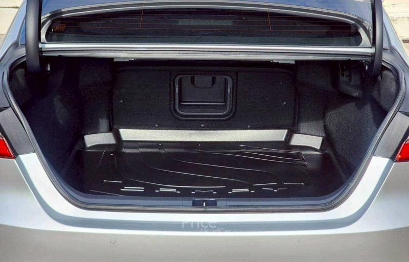 ขายรถเก๋งมือสอง-toyota-โตโยต้า-camry-รถปี2019-รหัส90709-68d71851.jpg