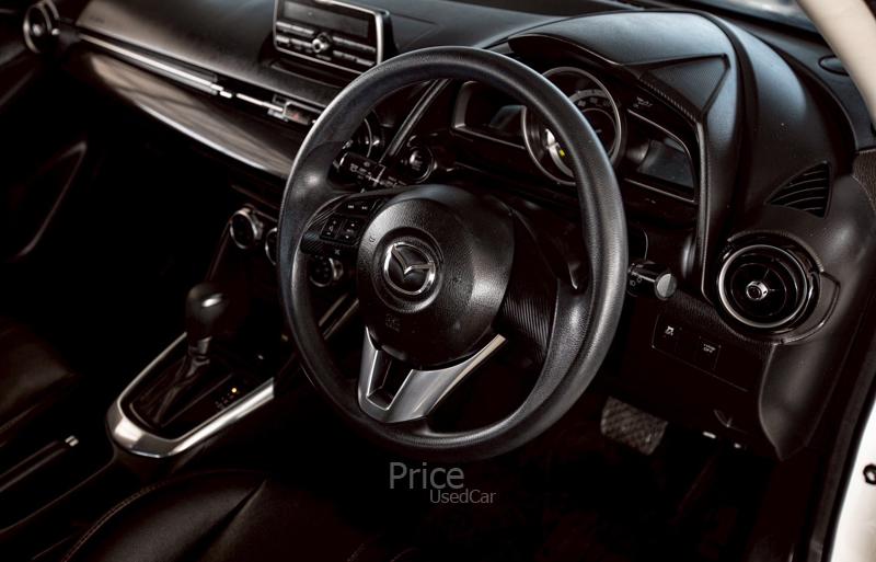 ขายรถเก๋งมือสอง-mazda-มาสด้า-2-รถปี2015-รหัส90727-68baf902.jpg ขายรถเก๋งมือสอง-mazda-มาสด้า-2-รถปี2015-รหัส90727-68baf902.jpg