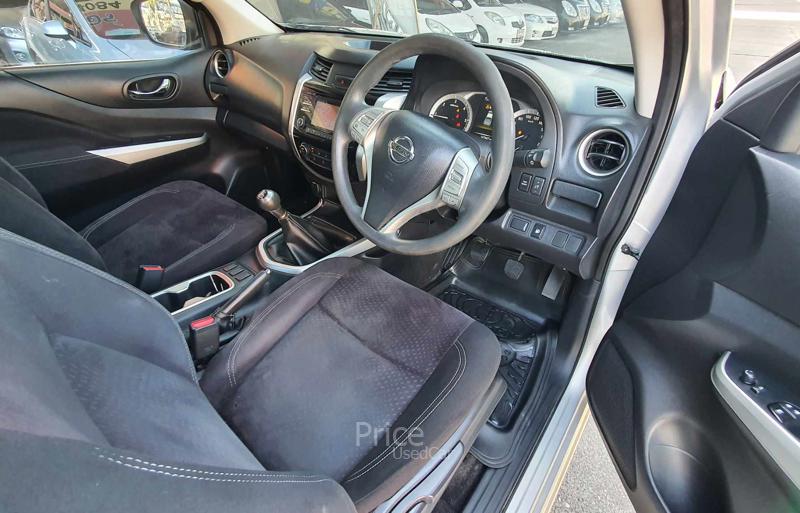 ขายรถกระบะมือสอง-nissan-นิสสัน-np-300-navara-รถปี2015-รหัส90734-e9388a34.jpg ขายรถกระบะมือสอง-nissan-นิสสัน-np-300-navara-รถปี2015-รหัส90734-e9388a34.jpg