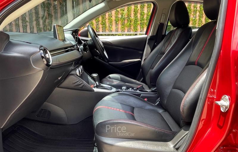 ขายรถเก๋งมือสอง-mazda-มาสด้า-2-รถปี2015-รหัส90764-4393fcee.jpg ขายรถเก๋งมือสอง-mazda-มาสด้า-2-รถปี2015-รหัส90764-4393fcee.jpg