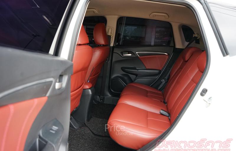 ขายรถเก๋งมือสอง-honda-ฮอนด้า-jazz-รถปี2014-รหัส90874-04dd4268.jpg ขายรถเก๋งมือสอง-honda-ฮอนด้า-jazz-รถปี2014-รหัส90874-04dd4268.jpg