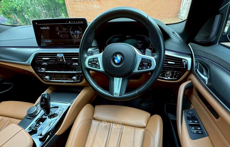 ขายรถเก๋งมือสอง-bmw-บีเอ็มดับบลิว-530i-รถปี2021-รหัส90924-ffc0203c.jpg ขายรถเก๋งมือสอง-bmw-บีเอ็มดับบลิว-530i-รถปี2021-รหัส90924-ffc0203c.jpg