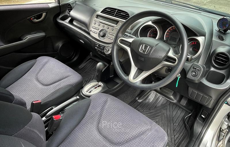 ขายรถเก๋งมือสอง-honda-ฮอนด้า-jazz-รถปี2010-รหัส90980-cfbbbfd6.jpg