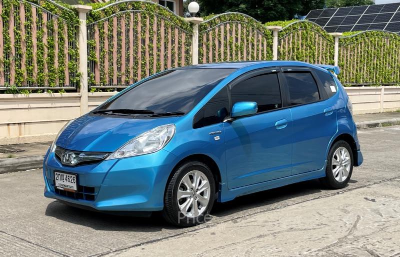 รถเก๋งมือสอง HONDA JAZZ รถปี 2013 รถเก๋งมือสอง HONDA JAZZ รถปี 2013