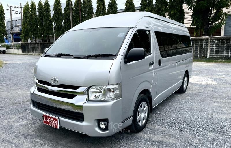 รถตู้มือสอง TOYOTA COMMUTER รถปี 2017