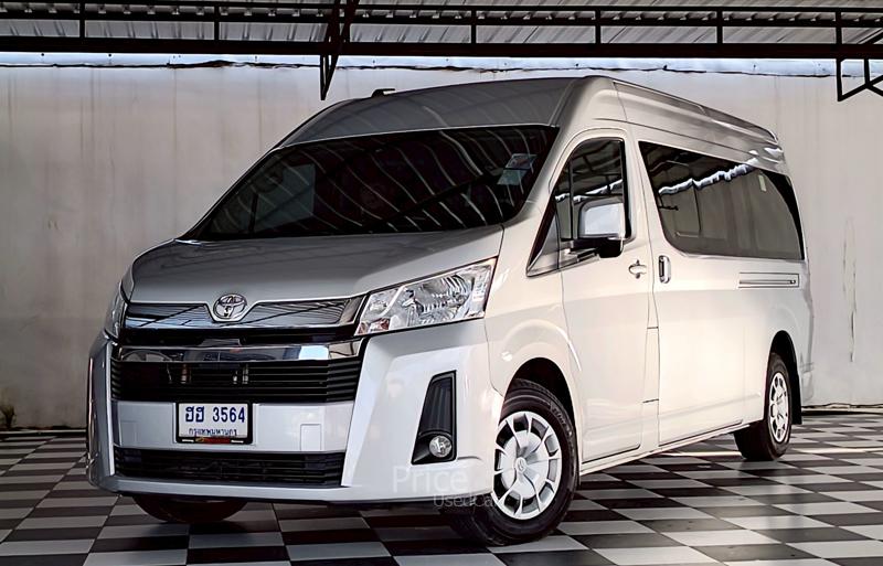 รถตู้มือสอง TOYOTA COMMUTER รถปี 2019