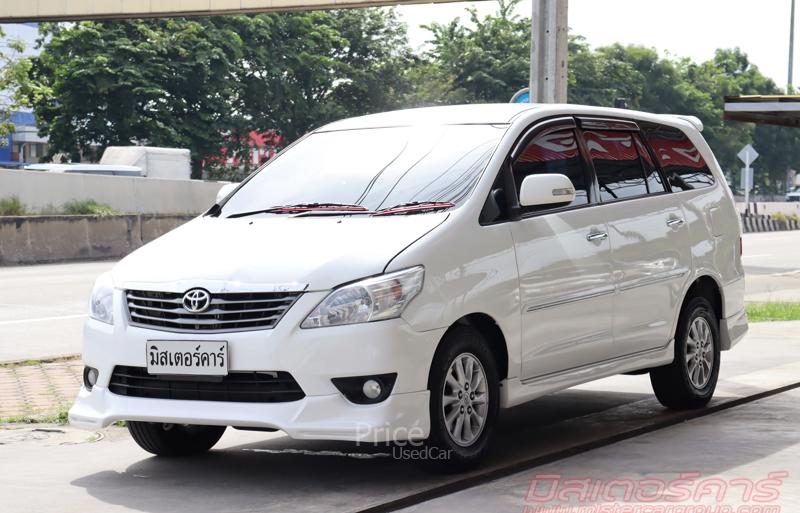 รถตู้มือสอง TOYOTA INNOVA รถปี 2013
