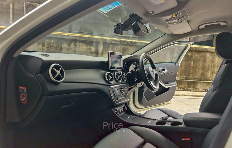 ขายรถเก๋งมือสอง-mercedes-benz-เมอร์เซเดสเบนซ์-gla200-รถปี2016-รหัส91354-60b01b15.jpg