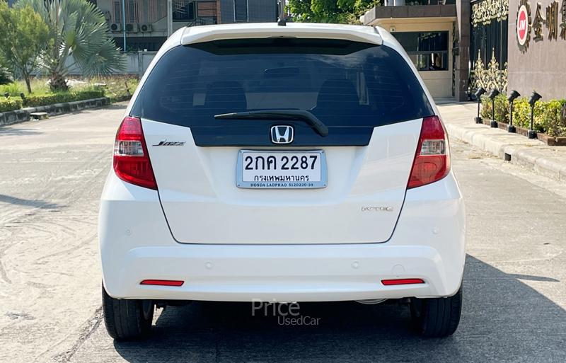 ขายรถเก๋งมือสอง-honda-ฮอนด้า-jazz-รถปี2013-รหัส91915-3b3b2430.jpg