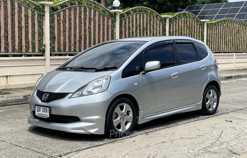 รถเก๋งมือสอง HONDA JAZZ รถปี 2010