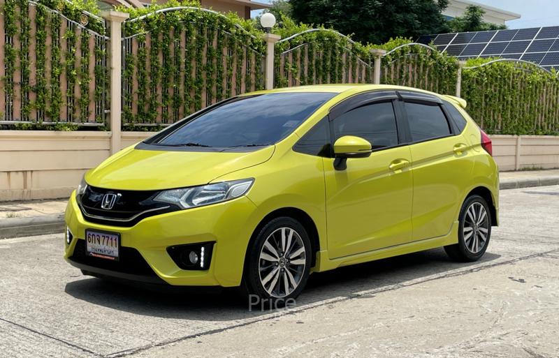 รถเก๋งมือสอง HONDA JAZZ รถปี 2014