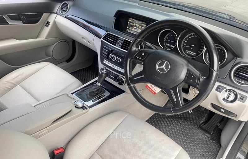 ขายรถเก๋งมือสอง-mercedes-benz-เมอร์เซเดสเบนซ์-c200-cgi-รถปี2012-รหัส93158-51d147ea.jpg