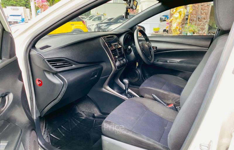 ขายรถเก๋งมือสอง TOYOTA YARIS รถปี 2022