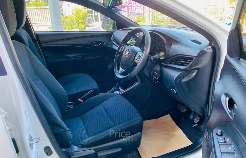 ขายรถเก๋งมือสอง-toyota-โตโยต้า-yaris-รถปี2022-รหัส94457-1e677b0d.jpg