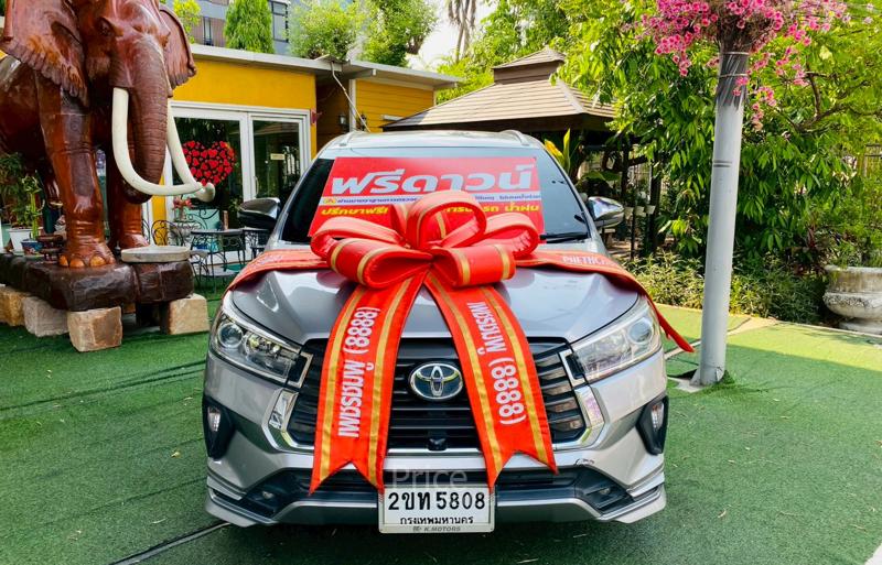 รถตู้มือสอง TOYOTA INNOVA รถปี 2022