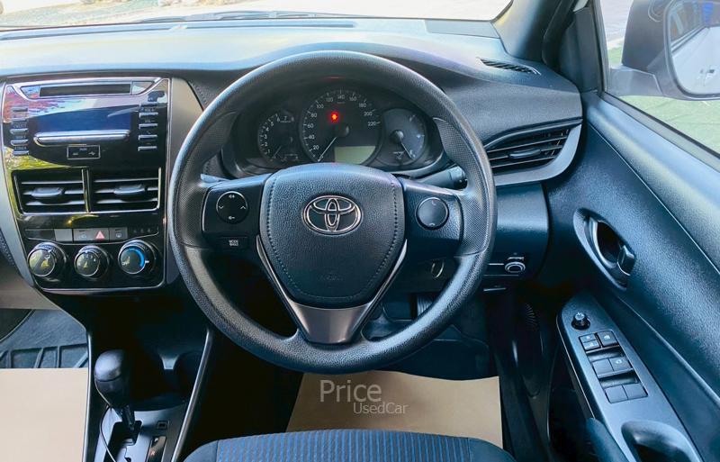 ขายรถเก๋งมือสอง-toyota-โตโยต้า-yaris-รถปี2022-รหัส94500-5f389e4f.jpg