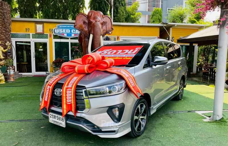 รถตู้มือสอง TOYOTA INNOVA รถปี 2022