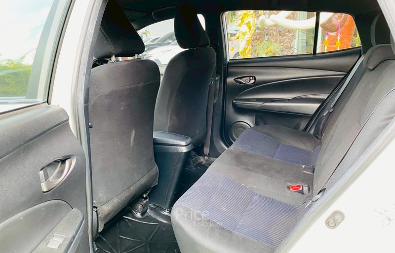 ขายรถเก๋งมือสอง-toyota-โตโยต้า-yaris-ativ-รถปี2022-รหัส94605-eabf5b90.jpg