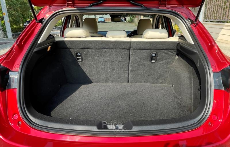 ขายรถเก๋งมือสอง-mazda-มาสด้า-3-รถปี2014-รหัส94612-01e13e4a.jpg