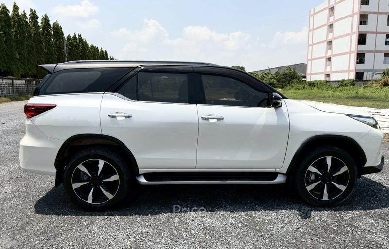 ขายรถอเนกประสงค์มือสอง TOYOTA FORTUNER 2.8 TRD Sportivo 4WD รถปี 2019