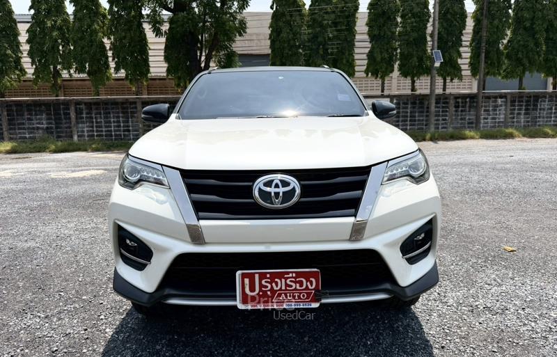 ขายรถอเนกประสงค์มือสอง TOYOTA FORTUNER 2.8 TRD Sportivo 4WD รถปี 2019