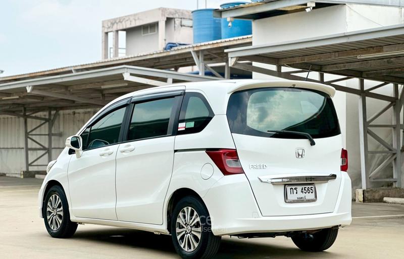 ขายรถเก๋งมือสอง HONDA FREED 1.5 EL รถปี 2012