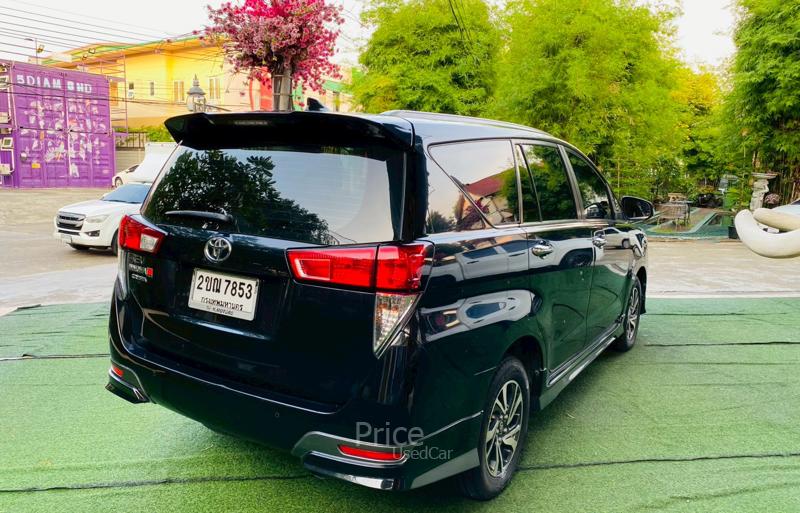 ขายรถตู้มือสอง TOYOTA INNOVA รถปี 2022