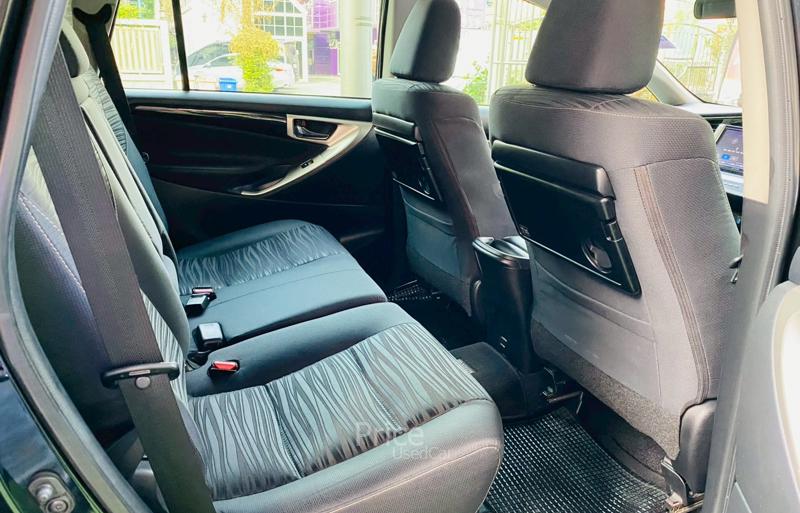 ขายรถตู้มือสอง TOYOTA INNOVA รถปี 2022