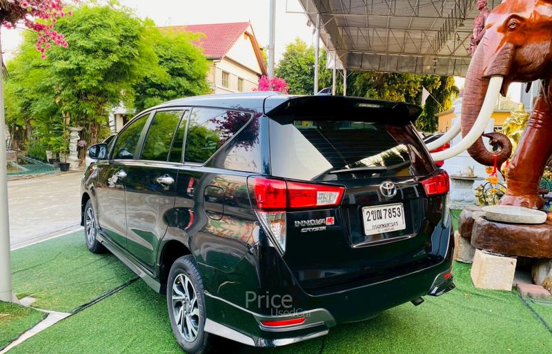 ขายรถตู้มือสอง TOYOTA INNOVA รถปี 2022