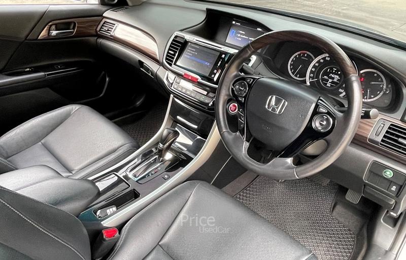 ขายรถเก๋งมือสอง HONDA ACCORD 2.0 EL รถปี 2018